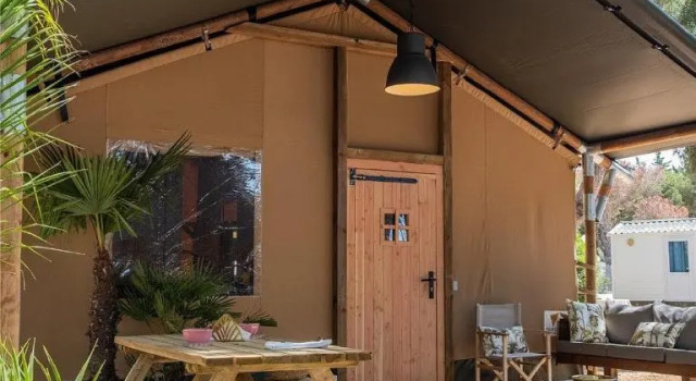 Тент Camping Vilanova Park