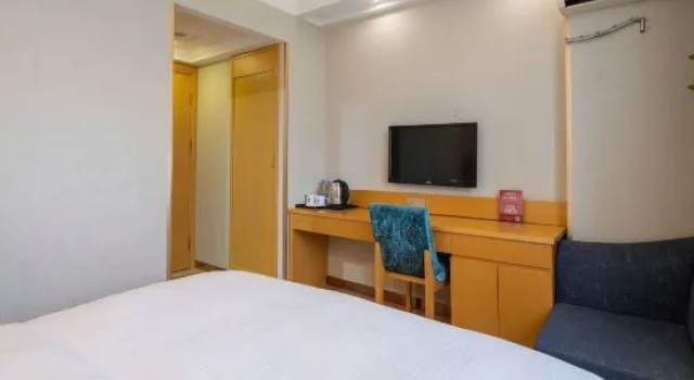 Двухместный номер Business GreenTree Inn Wuxi ChongAn Temple Jiefang West Road Hotel