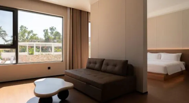 Люкс Manhui Swimming Pool Resort Hotel (Sanya Phoenix Airport)