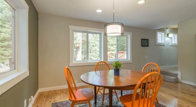 High Pines Hideaway by Avantstay - Newly Remodeled in Tahoe Donner With Hot Tub!