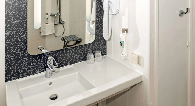 Standart çift kişilik oda ibis Nîmes Ouest