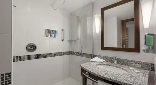 Двухместный семейный номер Standard Hampton by Hilton Luton Airport