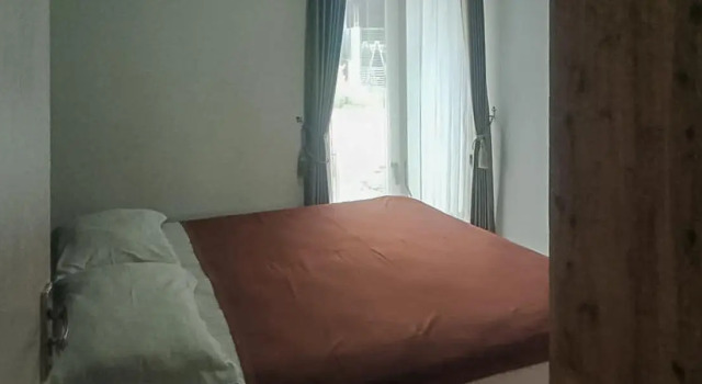 Syafa Homestay Syariah Mitra RedDoorz, Book Bed and Breakfast Hotels in Tuban with Parking, Parking