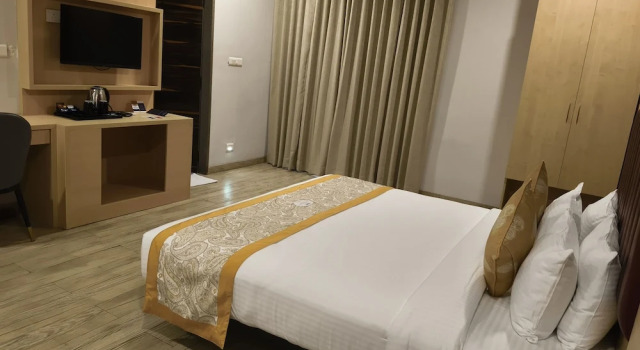 Hotel Grand Continent Hitech City, Laxmi Cyber City