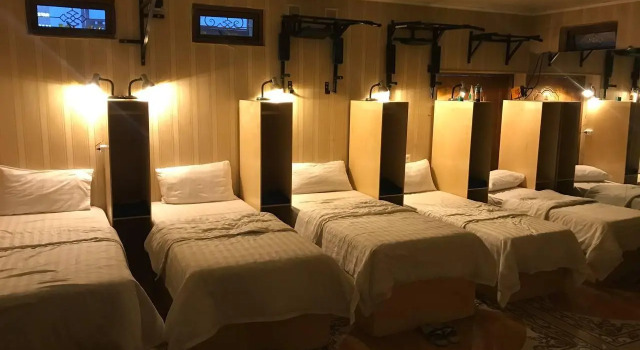 Letto in camerata HON SAROY - immerse atmosphere in the epoch of the khans