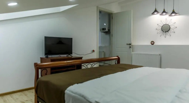 Maris Smart House, Забронировать Отель Чугурети Тбилиси, рядом с Tеатр имени Марджанишвили