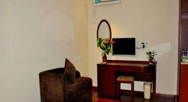 GreenTree Inn Wuxi Binhu District Gonghu Avenue Jinchengwan Park Express Hotel