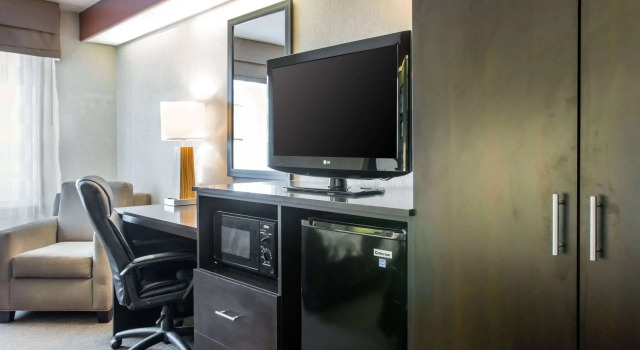 Четырёхместный номер Standard Sleep Inn & Suites Oregon - Toledo