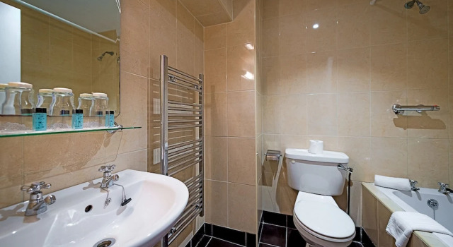 Одноместный номер Standard Queens Hotel