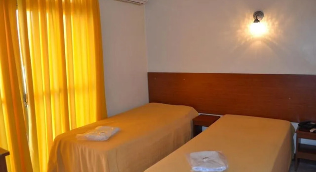 Hotel Scala, Забронировать Отель Отели в центре Порту-Алегри, в центре, Парковка, недорого