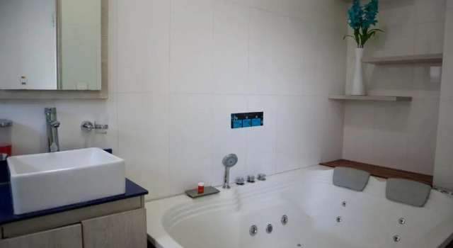 Полулюкс Hotel Sixtina Plaza Medellin