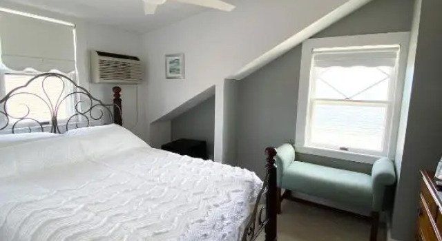 Двухместный номер Standard oceanfront By The Sea Guests Bed & Breakfast and Suites