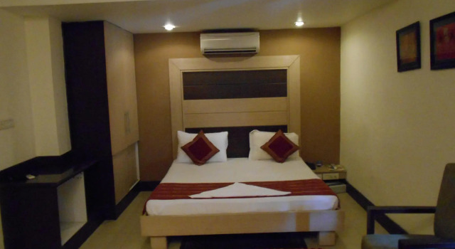 Pacific Inn Huda City Centre Sec 41, Забронировать Отель Гургаон 