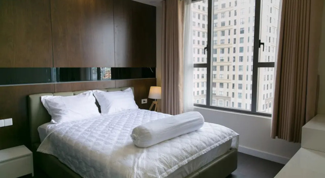 J7 3BR Apartment