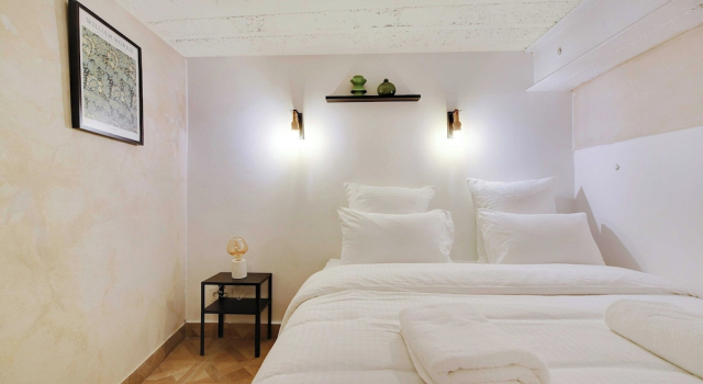 Charming Appt- 4p/1br- in the Heart of the Marais, Забронировать Апарт-отель Париж Иль-де-Франс, рядом с Станция метро Rambuteau