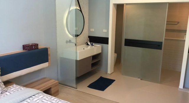 Апартаменты c 1 комнатой с балконом и с красивым видом из окна Luxury Wanvayla Condo