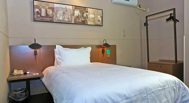 Двухместный номер Standard Jinjiang Inn Tianjin Dongli Development Zone
