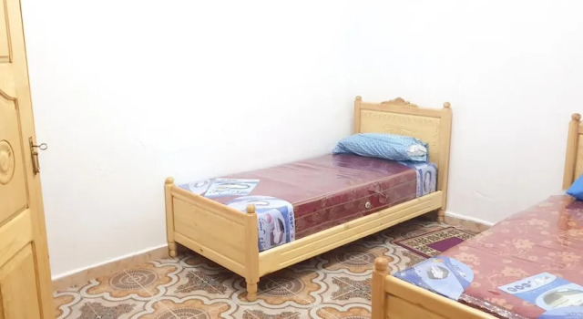 Apartment With 2 Bedrooms in Al Hoceïma - 800 m From the Beach, Rezerwuj Apartament Hotele w Tanger-Tetouan z parkingiem, Parking