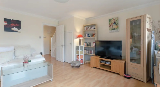 Bright 3 Bedroom House in Canning Town, Забронировать Дом для отпуска Коттеджи Большого Лондона, Коттедж