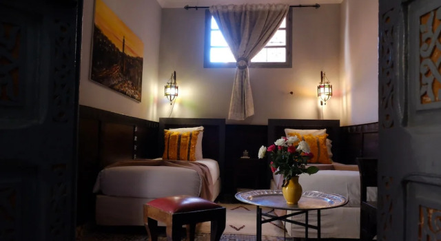 Camera Standard Riad Nafis