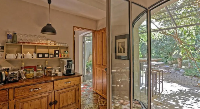 Les Jardins de Baracane, Забронировать Отель Авиньон ViaRhona