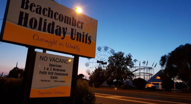 Beachcomber Holiday Units, Забронировать Отель Лейкс-Энтранс Gippsland