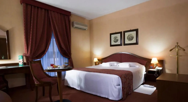 Двухместный номер Standard Massimo Plaza Hotel