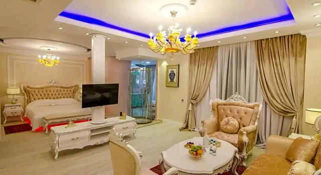 Апартаменты Phoenicia Royal Hotel
