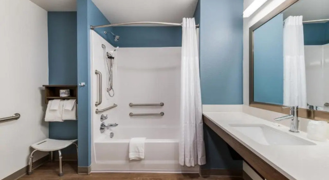 Четырёхместный люкс WoodSpring Suites Tampa Airport North Veterans Expressway