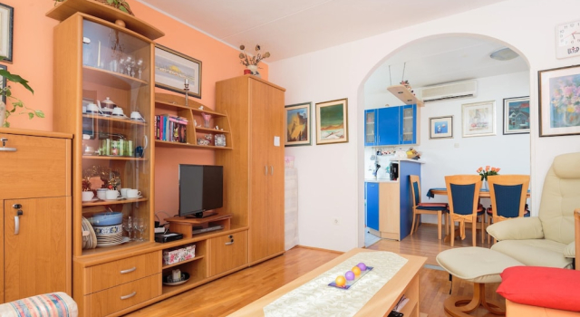 Apartment Karolina, Prenota Appartamento Splitska 