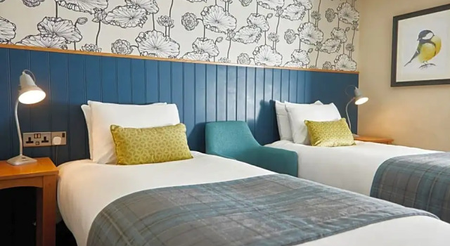Номер Standard Red Lion Hotel by Greene King Inns