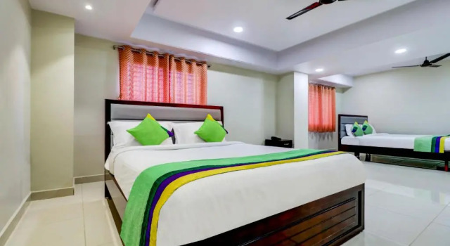 Номер Premium Treebo Grand Milan