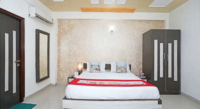 Двухместный номер Standard OYO 11005 Hotel Shanti Palace