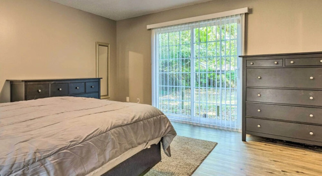 Tranquil Pensacola Vacation Rental With Fire Pit!, Rezerwuj Hotel Ferry Pass Stany Zjednoczone