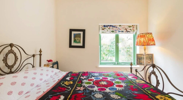 Delightful Cottage for 2 set Within Pretty Garden