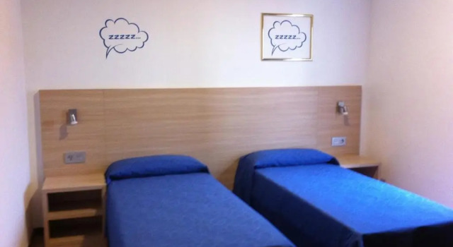 Двухместный номер Standard с видом на улицу Hotel Mediterrani Express