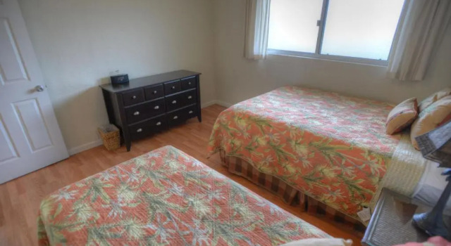 Menehune Shores 225 - Ocean Front 2-Bedroom Air-Conditioned Condo with a Tremendous View, Забронировать Отель Кихеи Мауи