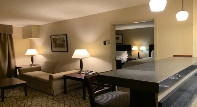 Люкс Holiday Inn Express Milford by IHG