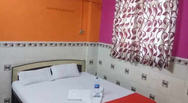 Viraj Lodging & Boarding by OYO Rooms