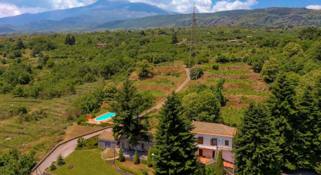 Вилла Le Vignoble Charming Maison