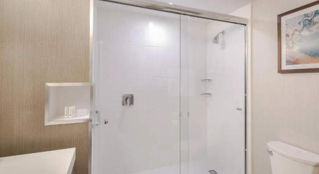 Camera Standard Courtyard by Marriott Saltillo