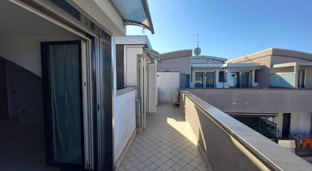 Апартаменты с 2 комнатами Appartamento vicino Reggia e Anfiteatro con garage