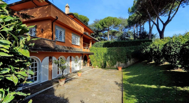 Via Pierre - Villas in the countryside of Rome, Book Hotel Hoteller i Grottaferrata med parkering, Parkering
