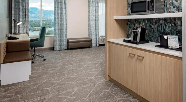 Двухместный люкс c 1 комнатой Hilton Garden Inn Colorado Springs Downtown, Co