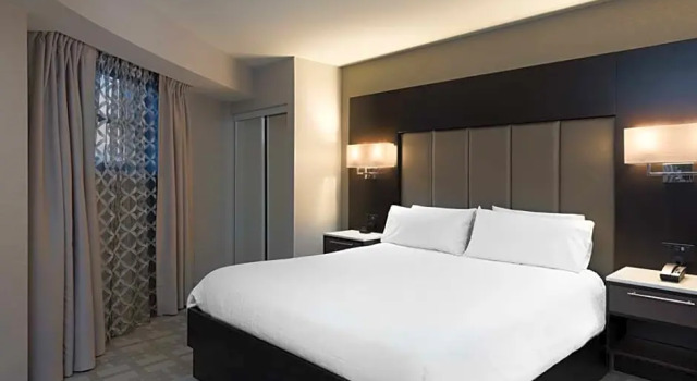 Люкс c 1 комнатой Hilton Garden Inn Portsmouth Downtown