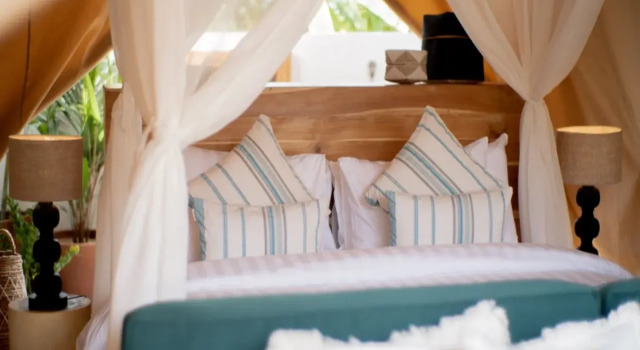 Dejama Glamping Resort Lombok, Rezervovat Kemp Hotely v Lombok se snídaní, Snídaně
