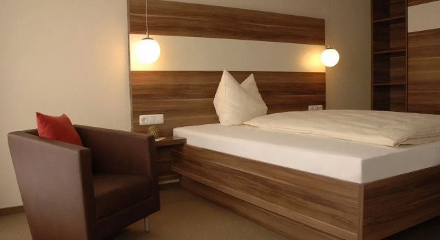 Hotel & Brauereigasthof Püttner, Varaa Hotelli Hotellit Baijeri pysäköinnillä, Pysäköinti