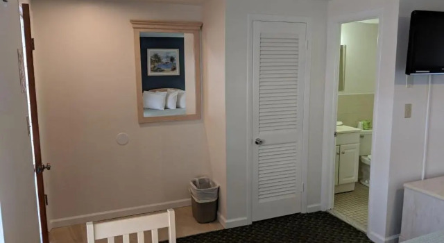 Четырёхместный номер Standard Crystal Sands Motel