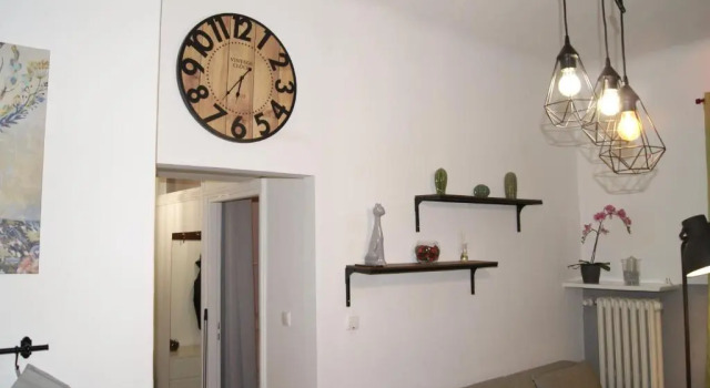 Under Castle Apartment