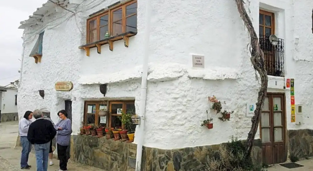 Latelier B&B, Забронировать Отель «постель и завтрак» Месина-Фондалес La Alpujarra